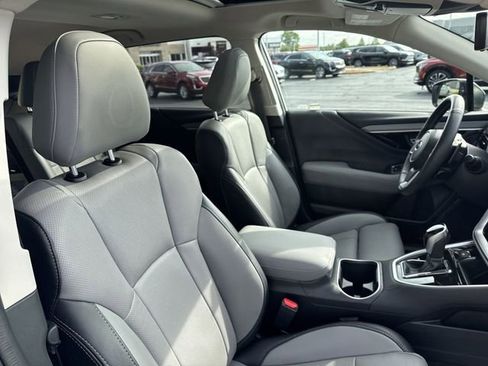 Certified 2024 Subaru Outback Limited AWD/4WD image 18