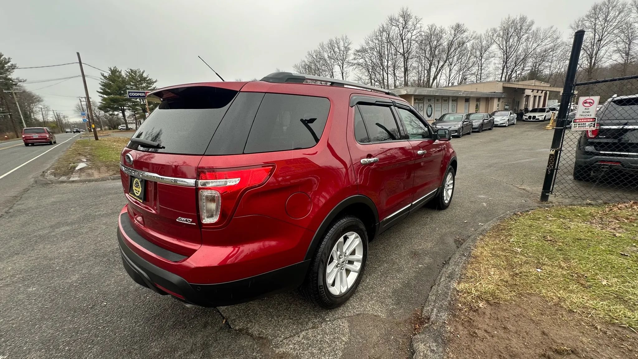 Used 2014 Ford Explorer XLT AWD/4WD image 5