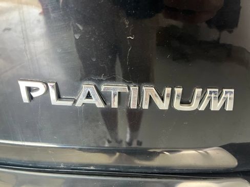 Used 2015 Nissan Pathfinder Platinum FWD image 48