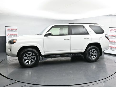 Used 2019 Toyota 4Runner TRD Off-Road image 5