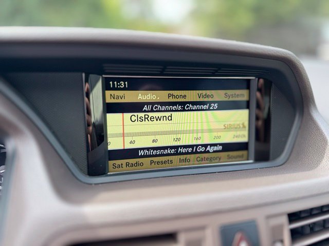 Used 2011 Mercedes-Benz E 550 Cabriolet image 19