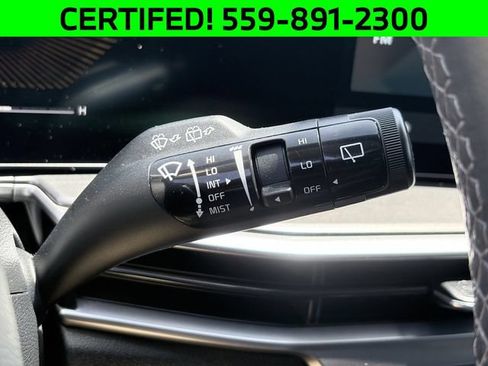 Certified 2025 Kia Sorento EX w/ Panoramic Sunroof Package FWD image 17