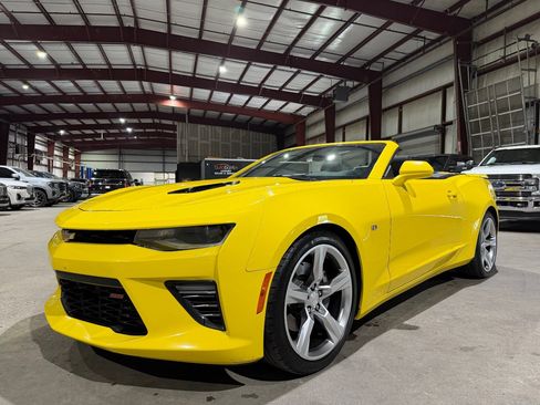 Used 2017 Chevrolet Camaro SS RWD image 10