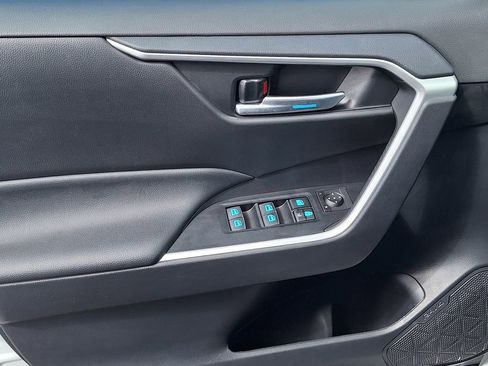 Used 2024 Toyota RAV4 XLE image 9