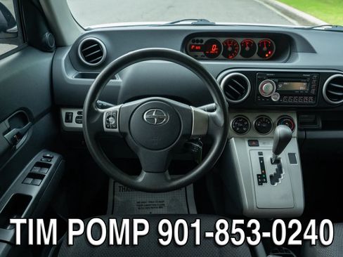 Used 2010 Scion xB FWD image 18