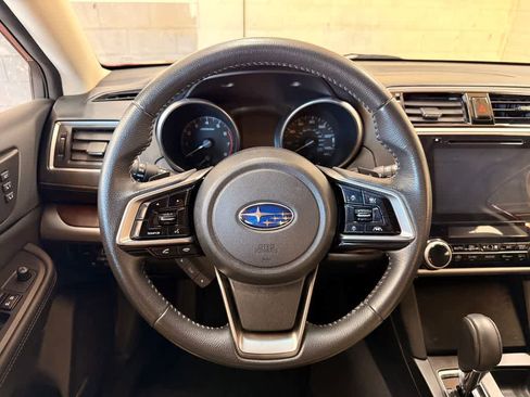 Used 2018 Subaru Outback 2.5i Limited AWD/4WD image 16