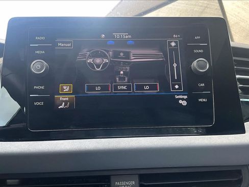 Used 2025 Volkswagen Jetta SE FWD image 36