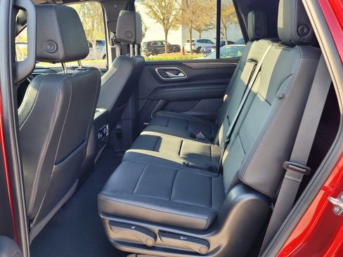 Used 2024 Chevrolet Tahoe Z71 w/ Z71 Off-Road Package image 12