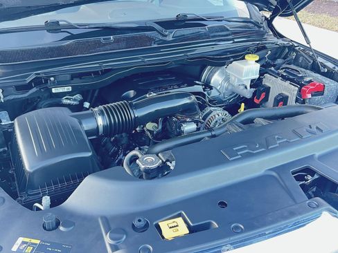 Used 2019 RAM 1500 Laramie image 28