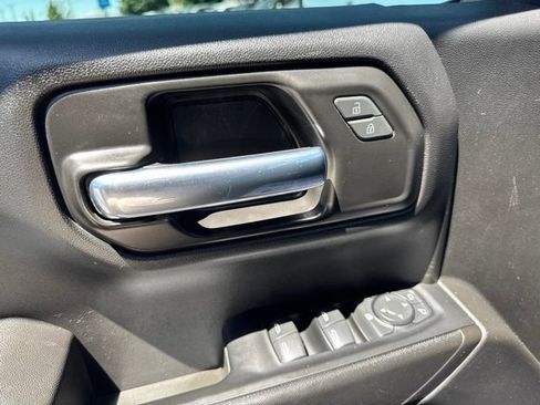 Used 2022 Chevrolet Silverado 1500 Custom w/ Safety Confidence Package AWD/4WD image 18