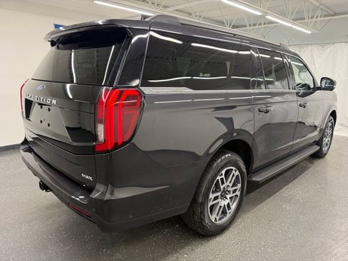 Used 2025 Ford Expedition Max Active AWD/4WD image 2