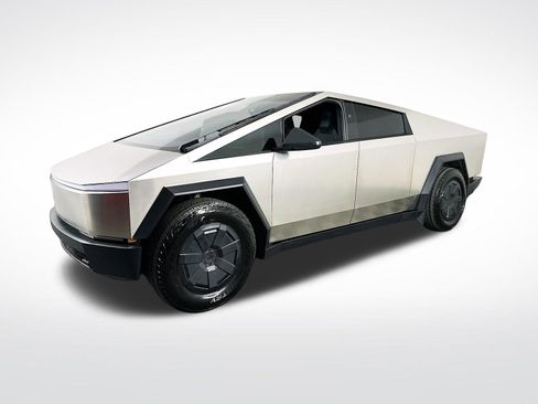 Used 2024 Tesla Cybertruck AWD Crew Cab image 4