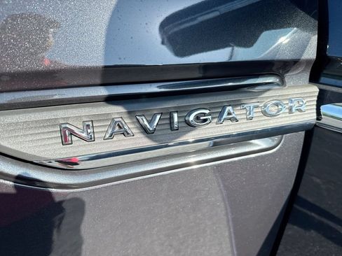 Used 2022 Lincoln Navigator L Reserve AWD/4WD image 28