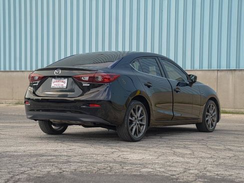Used 2018 MAZDA MAZDA3 Touring FWD image 13