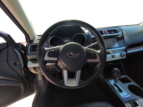 Used 2016 Subaru Outback 2.5i Limited AWD/4WD image 11