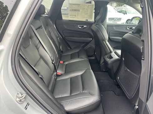 Used 2025 Volvo XC60 B5 Core w/ Protection Package Premier image 12