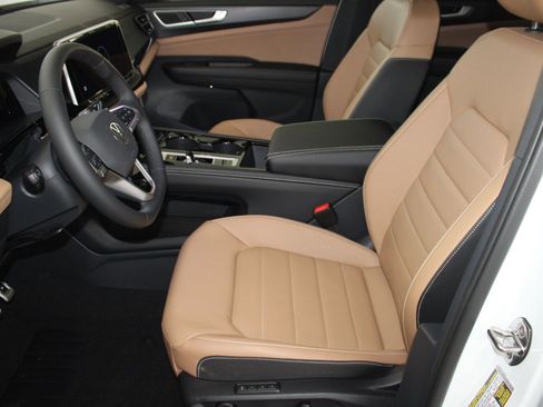 New 2026 Volkswagen Atlas Cross Sport SEL R-Line image 5