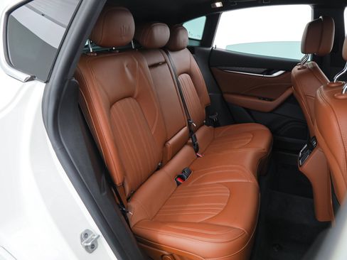 Certified 2022 Maserati Levante GT image 14