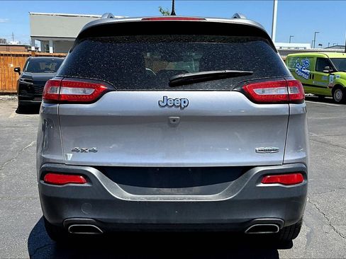 Used 2015 Jeep Cherokee Latitude w/ Cold Weather Group AWD/4WD image 5