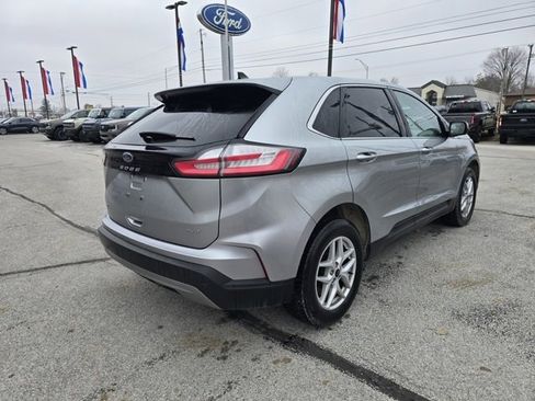 Used 2023 Ford Edge SEL image 3