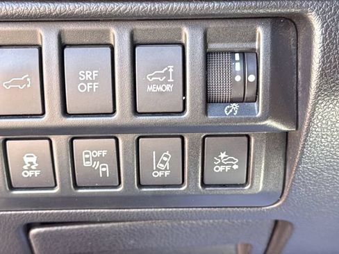 Used 2017 Subaru Outback 2.5i Touring w/ Popular Package #5A AWD/4WD image 30