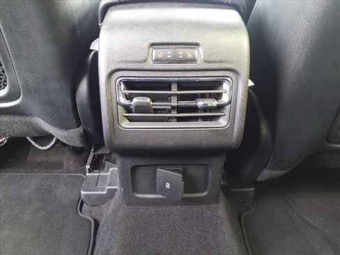 Used 2021 Lincoln Corsair AWD w/ Equipment Group 101A image 9