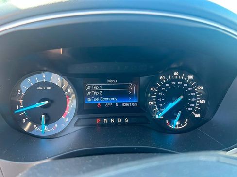 Used 2014 Ford Fusion SE FWD image 12