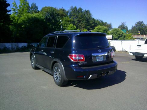 Used 2019 Nissan Armada SL w/ Premium Package AWD/4WD image 3