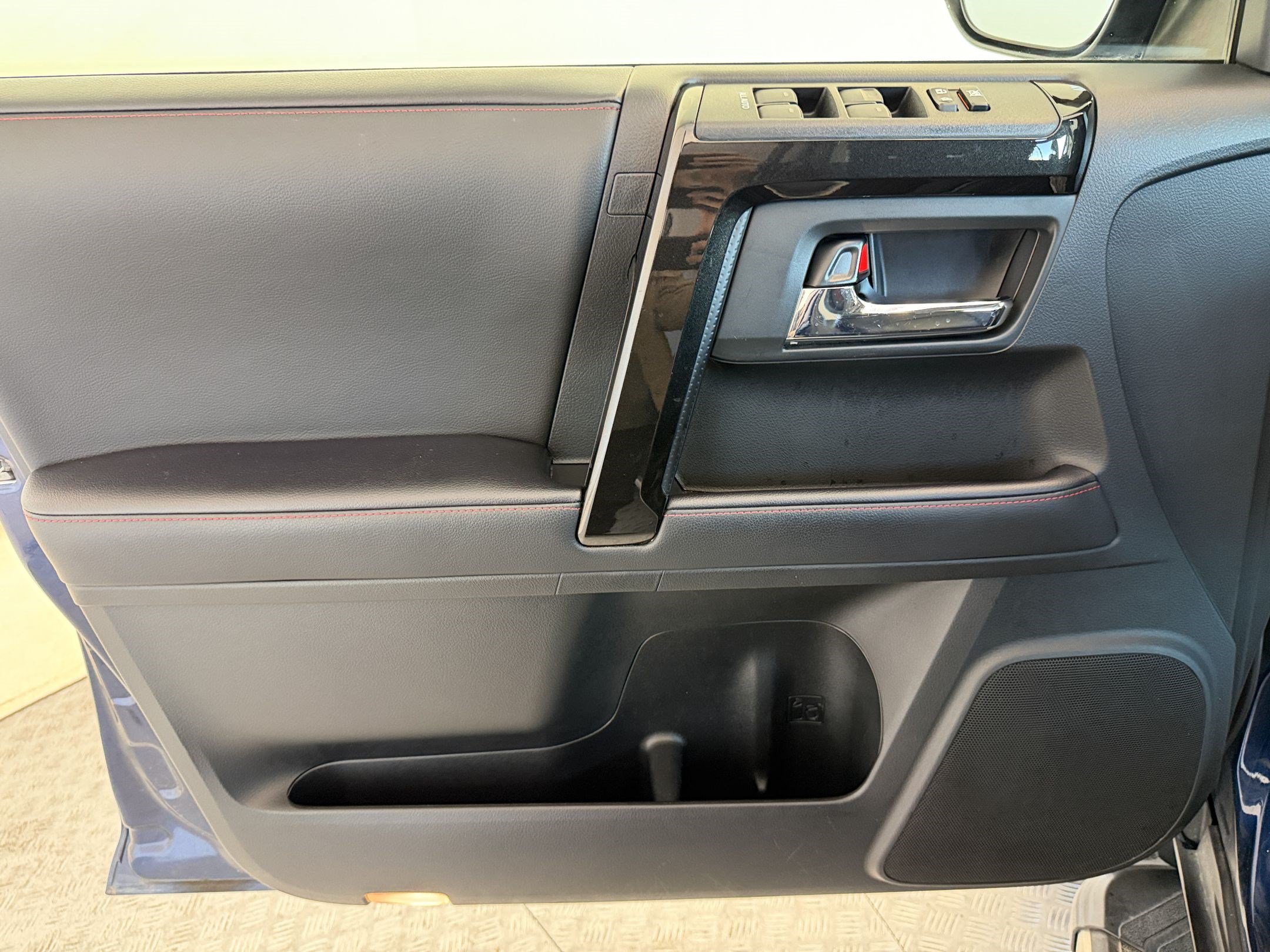 Used 2022 Toyota 4Runner TRD Off-Road Premium w/ Moonroof Package AWD/4WD image 14