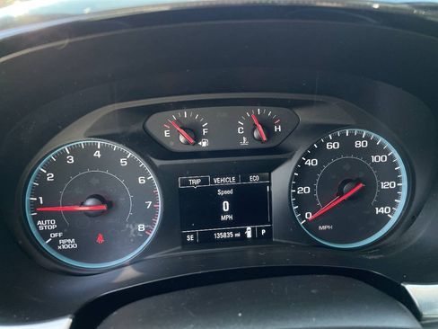 Used 2018 Chevrolet Traverse LT FWD image 16