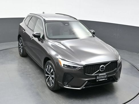 Used 2024 Volvo XC60 B5 Plus AWD/4WD image 29