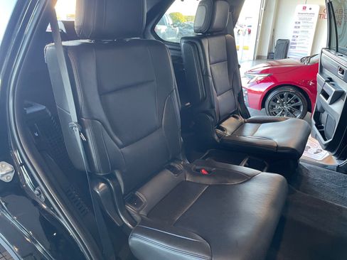 Certified 2023 Toyota Sequoia Platinum image 18