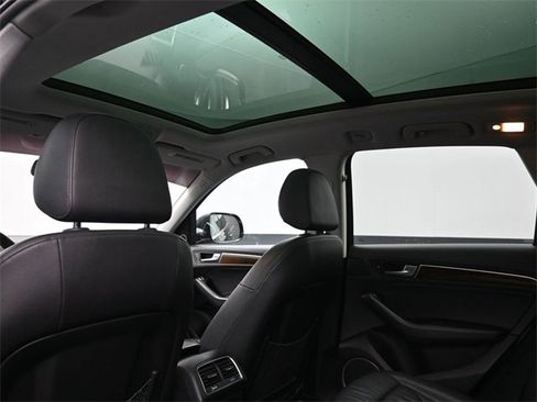 Used 2016 Audi Q5 2.0T Premium Plus w/ Technology Package image 31