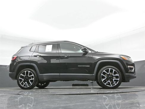 Used 2018 Jeep Compass Limited w/ Navigation Group image 32