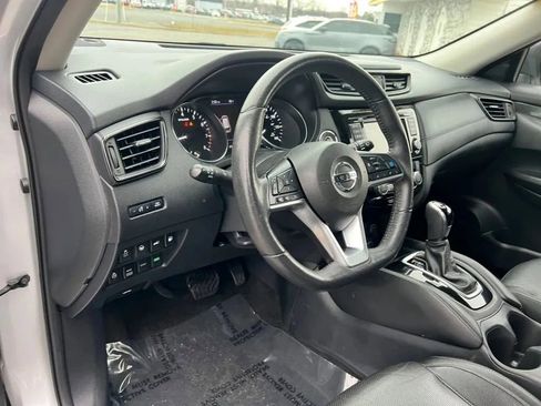Used 2019 Nissan Rogue SL w/ Premium Package AWD/4WD image 25