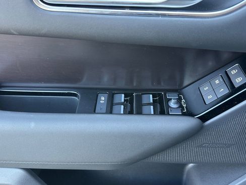 New 2026 Land Rover Range Rover Velar Dynamic SE image 13