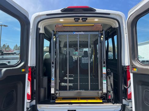 Used 2018 Ford Transit 250 148 Medium Roof image 4
