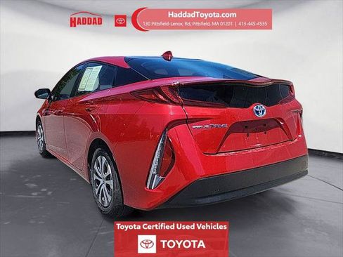 Certified 2022 Toyota Prius Prime LE FWD image 3