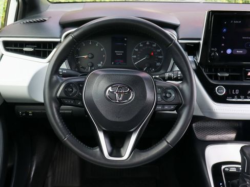 Used 2025 Toyota Corolla SE image 19