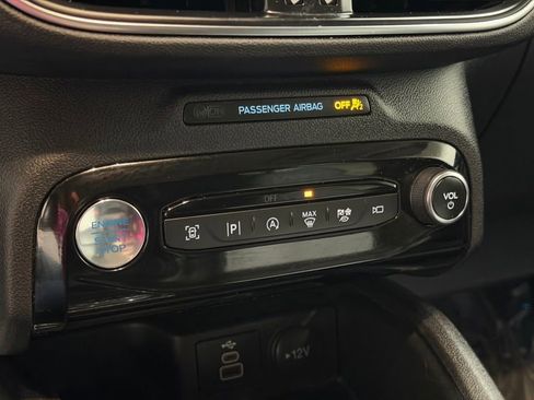 Used 2024 Ford Escape Platinum image 37