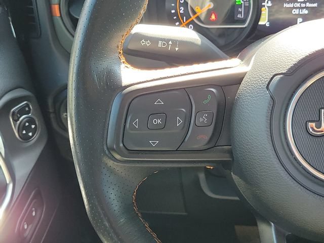Used 2025 Jeep Gladiator Mojave AWD/4WD image 11