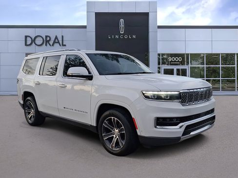 Used 2022 Jeep Grand Wagoneer Series I AWD/4WD image 1