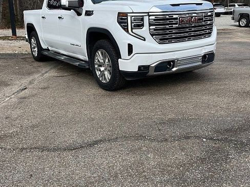 Used 2023 GMC Sierra 1500 Denali w/ Technology Package image 1