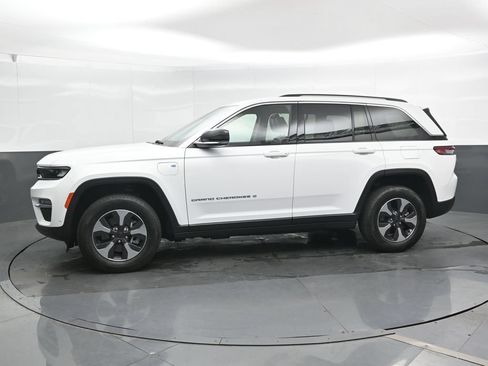 Used 2022 Jeep Grand Cherokee Limited 4xe w/ Luxury Tech Group II AWD/4WD image 8