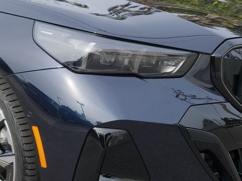 New 2026 BMW 530i xDrive 530i xDrive w/ M Sport Package image 8