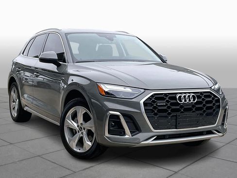 Used 2023 Audi Q5 2.0T Premium Plus w/ Premium Plus Package image 2