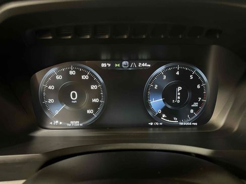 Used 2022 Volvo XC90 T5 Momentum AWD/4WD image 8