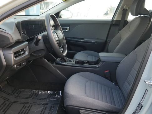 Used 2025 Kia K4 EX FWD image 33