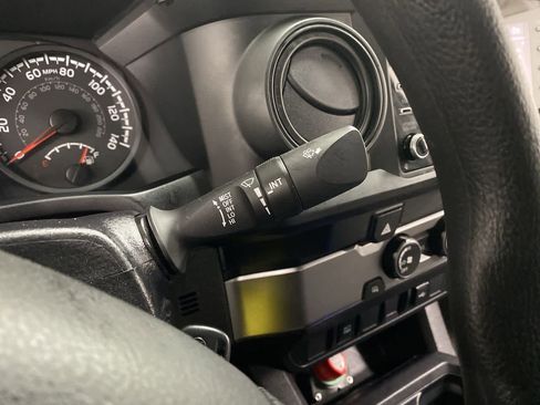 Used 2022 Toyota Tacoma SR image 20