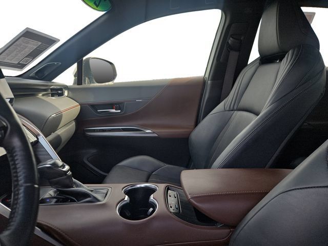 Certified 2021 Toyota Venza XLE w/ Softex Package AWD/4WD image 11